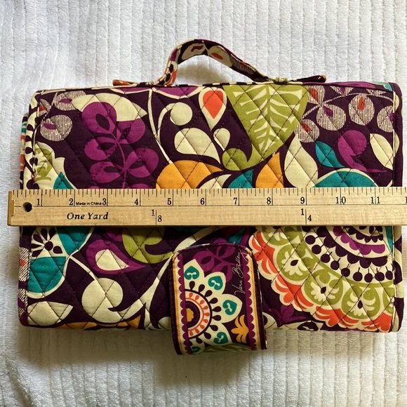 Vera Bradley changing pad - Picture 2 of 9